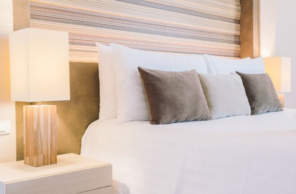 wp-content/uploads/2026/08/camas-de-hotel-comodas.jpg